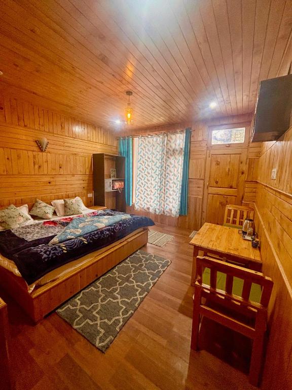 Cosy spaces